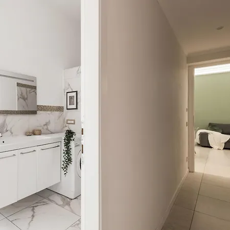 The Rent - Bright Flat Near San Pietro *