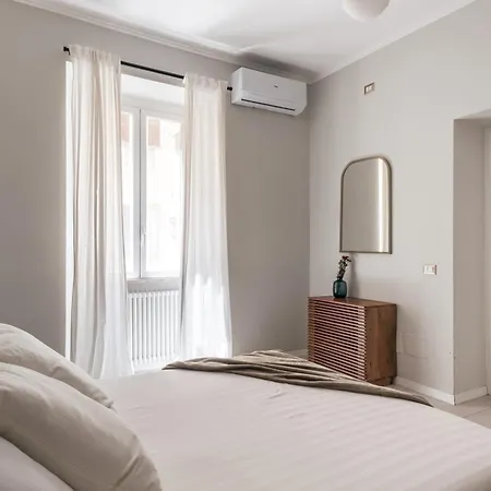 The Rent - Bright Flat Near San Pietro *