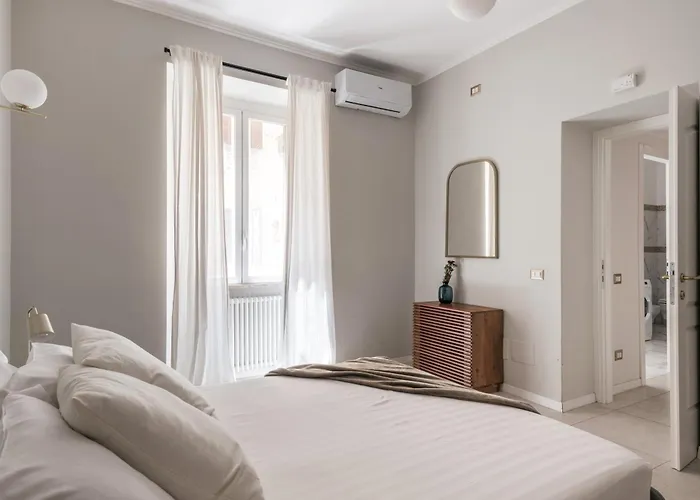 The Rent - Bright Flat Near San Pietro 4*